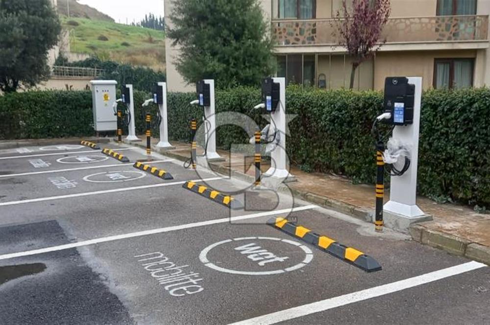 Evora İstanbul C Parsel Cadde Manzaralı Boş Geniş 1+1