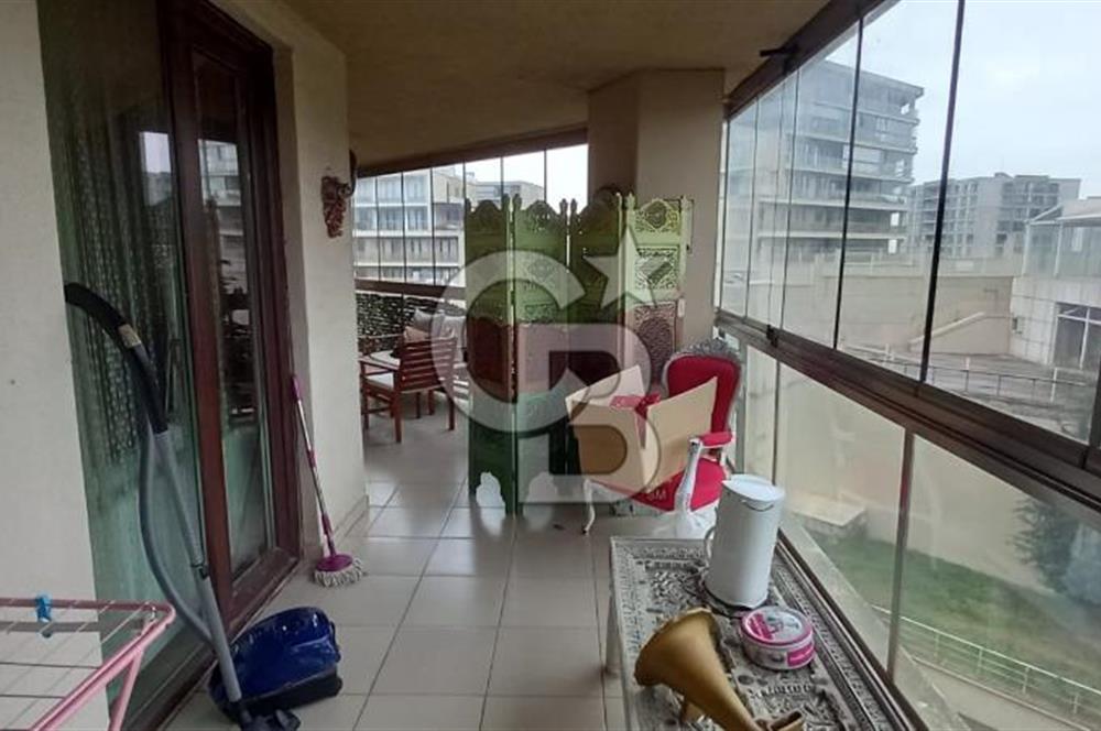 Evora İstanbul C Parsel Cadde Manzaralı Boş Geniş 1+1