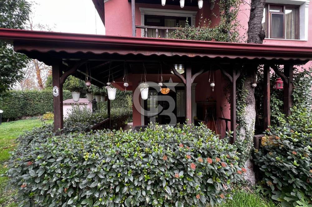 SAPANCADA YEŞİLLİKLER İÇERİSİNDE TRİPLEKS 4+1 EŞYALI VİLLA