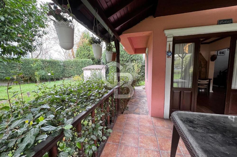 SAPANCADA YEŞİLLİKLER İÇERİSİNDE TRİPLEKS 4+1 EŞYALI VİLLA