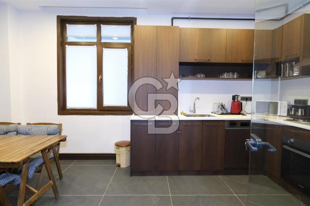 ANKARA UĞUR MUMCU CAD. TABELA DEĞERİ YÜKSEK KİRALIK 3 KATLI OFİS