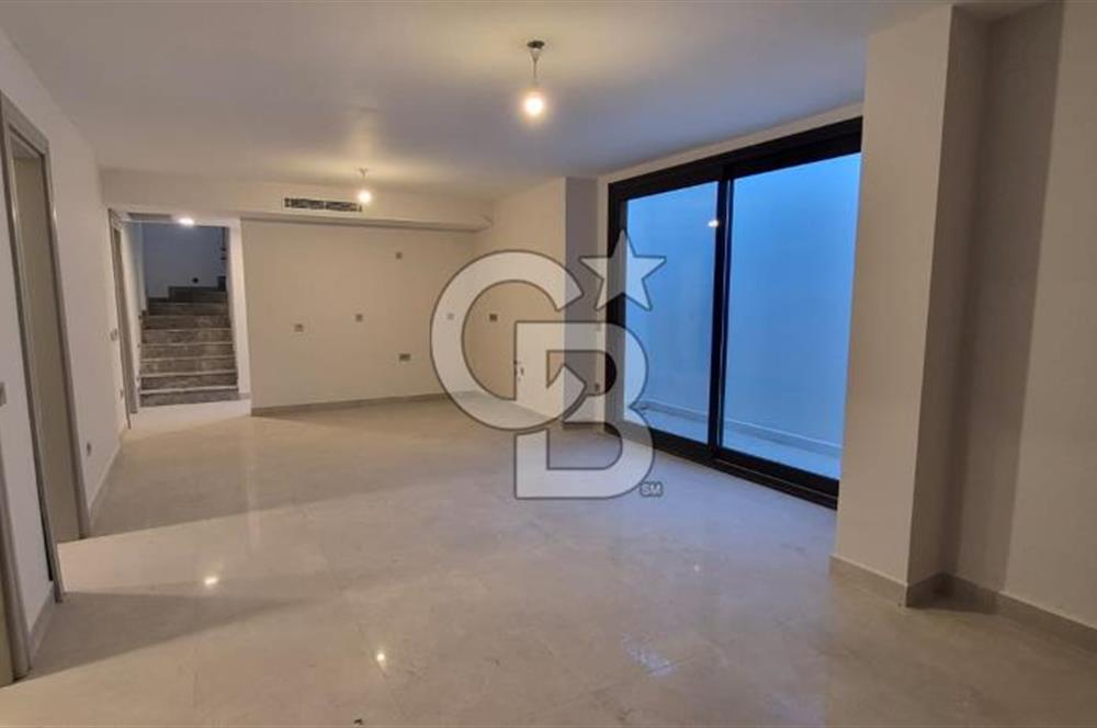 ORTAKENT’TE  SATILIK TAM MÜSTAKİL HAVUZLU VİLLA