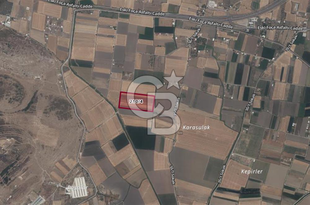 Helvacı'da Foça Yoluna Yakın 8.280 m2 Satılık Hisseli Tarla