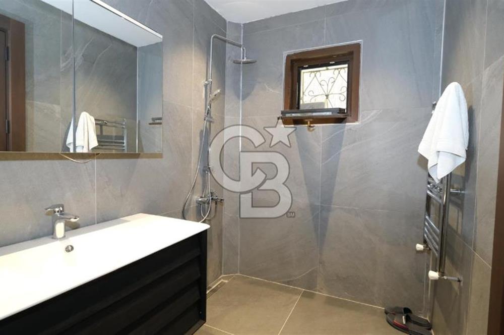 ANKARA UĞUR MUMCU CAD. TABELA DEĞERİ YÜKSEK KİRALIK 3 KATLI OFİS