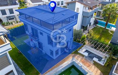 SIĞACIKTA BUTİK SİTEDE EŞYALI SATILIK VİLLA