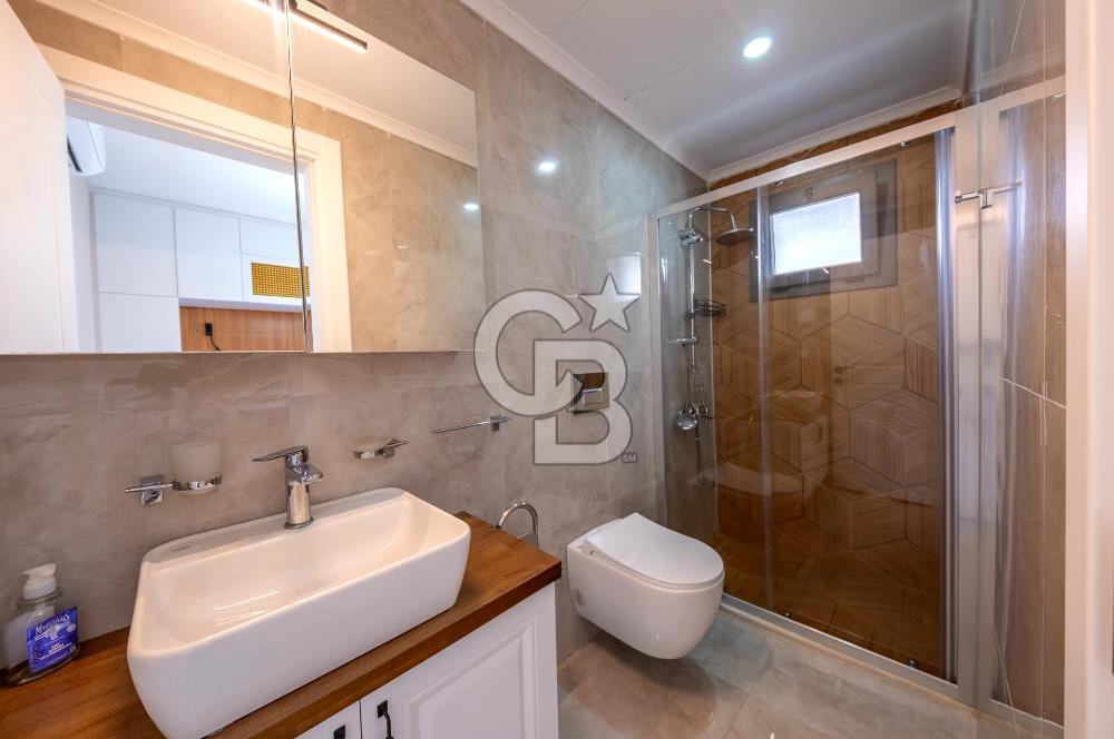 SIĞACIKTA BUTİK SİTEDE EŞYALI SATILIK VİLLA