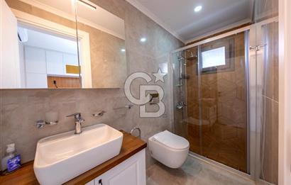 SIĞACIKTA BUTİK SİTEDE EŞYALI SATILIK VİLLA