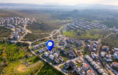 SIĞACIKTA BUTİK SİTEDE EŞYALI SATILIK VİLLA