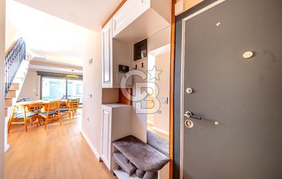 SIĞACIKTA BUTİK SİTEDE EŞYALI SATILIK VİLLA