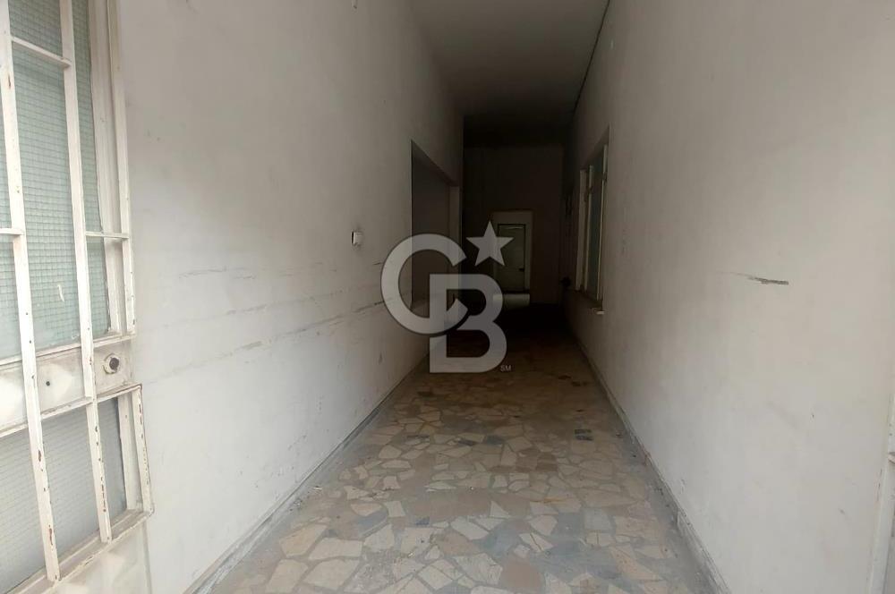 ÇAYIROVA YENİMAHALLE ÜST GEÇİDİNİN KARŞISINDA 5 DÜKKANLIK İŞYERİ