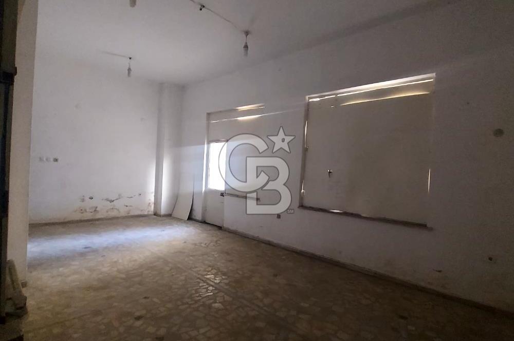 ÇAYIROVA YENİMAHALLE ÜST GEÇİDİNİN KARŞISINDA 5 DÜKKANLIK İŞYERİ