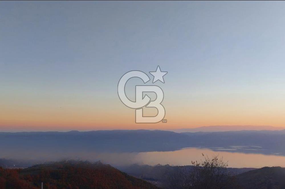 İZNİK GÖLÜ MANZARALI YOLA CEPHELİ YATIRIMLIK