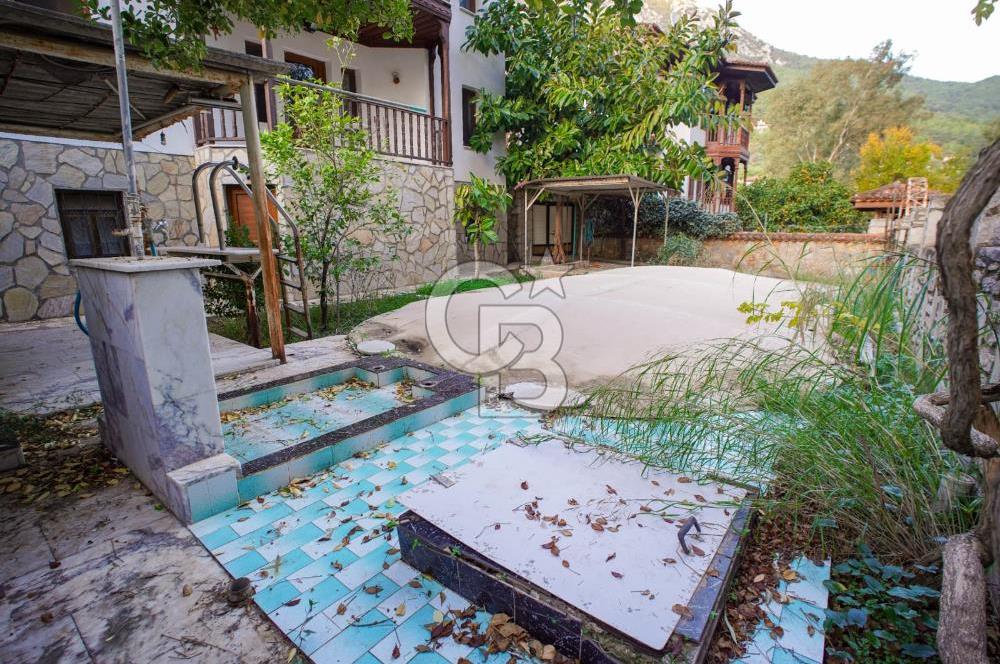 Akyaka Azmak Nehri Kenarında Satılık Villa