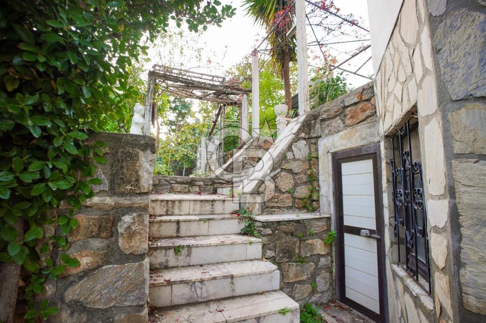 Akyaka Azmak Nehri Kenarında Satılık Villa