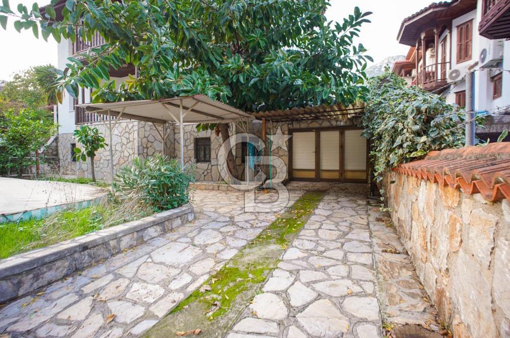 Akyaka Azmak Nehri Kenarında Satılık Villa