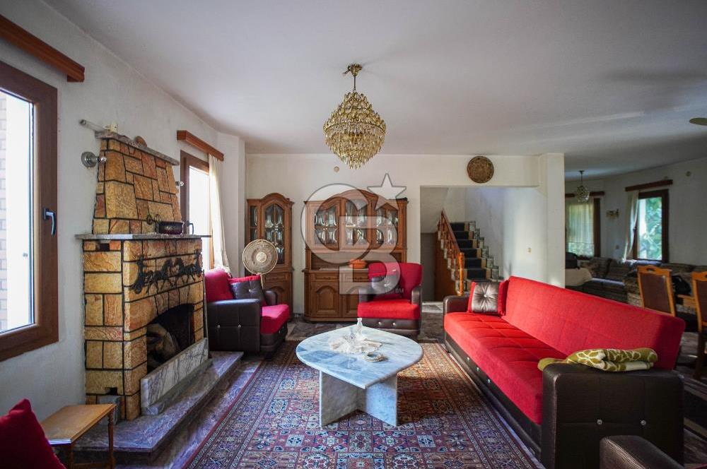 Akyaka Azmak Nehri Kenarında Satılık Villa