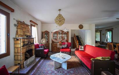 Akyaka Azmak Nehri Kenarında Satılık Villa