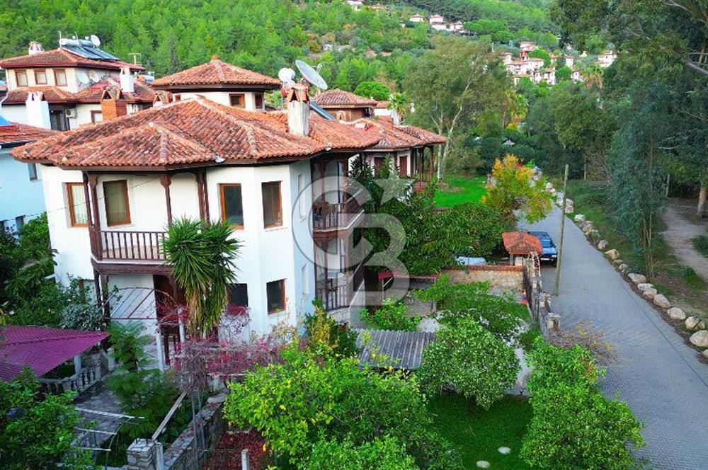 Akyaka Azmak Nehri Kenarında Satılık Villa