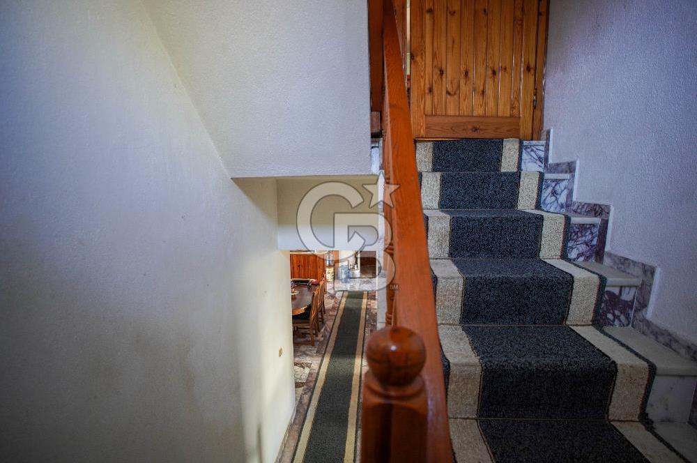 Akyaka Azmak Nehri Kenarında Satılık Villa