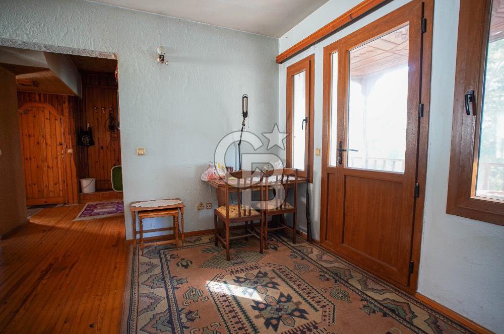 Akyaka Azmak Nehri Kenarında Satılık Villa