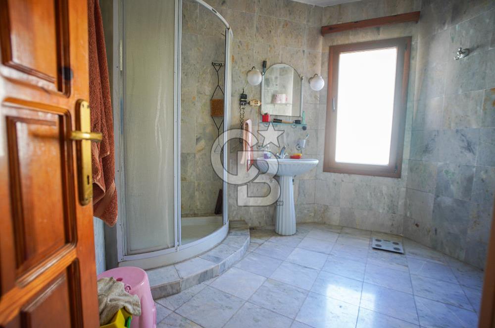 Akyaka Azmak Nehri Kenarında Satılık Villa