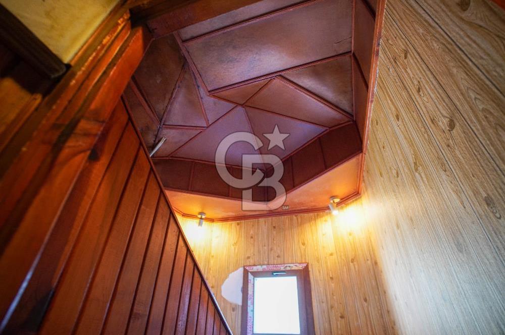 Akyaka Azmak Nehri Kenarında Satılık Villa