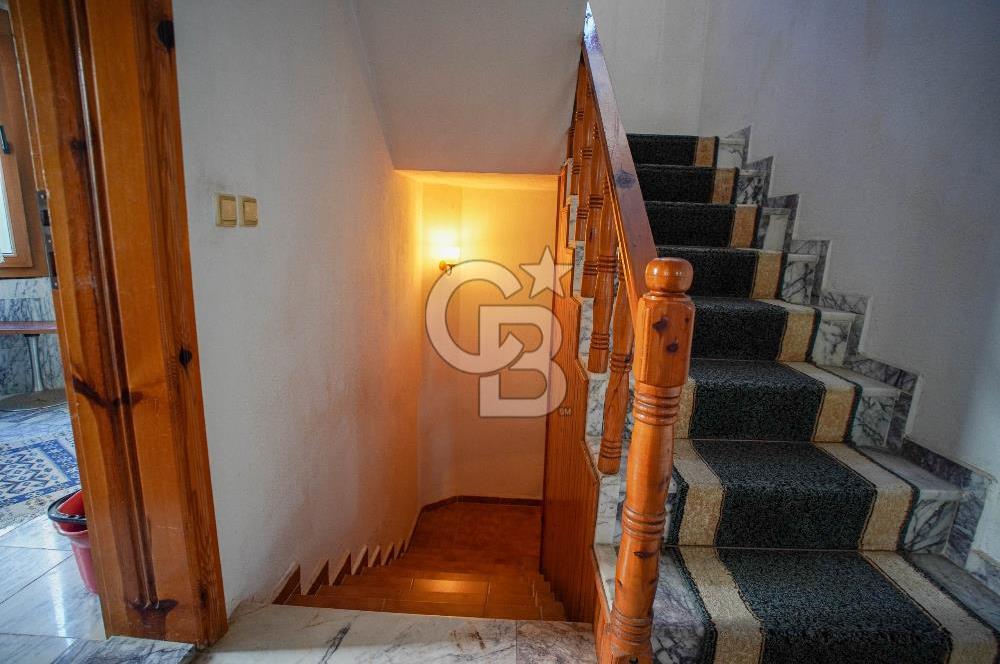 Akyaka Azmak Nehri Kenarında Satılık Villa