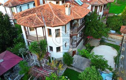 Akyaka Azmak Nehri Kenarında Satılık Villa