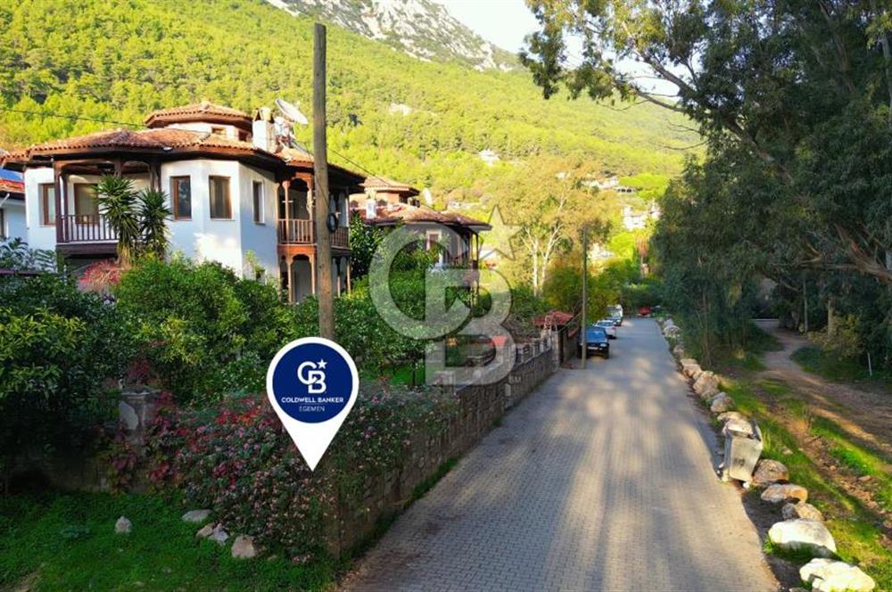 Akyaka Azmak Nehri Kenarında Satılık Villa