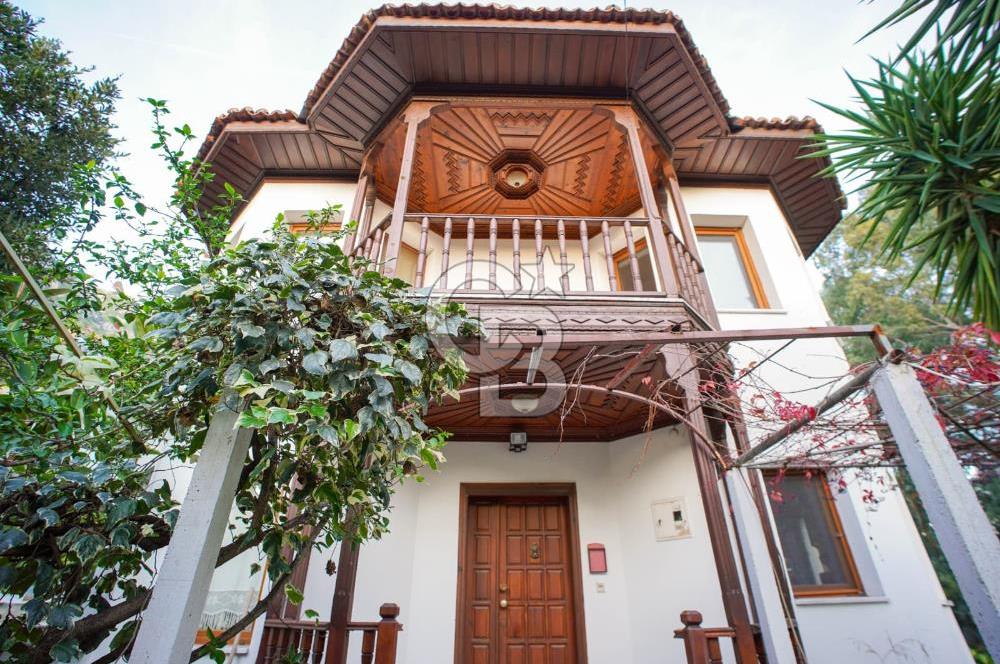 Akyaka Azmak Nehri Kenarında Satılık Villa