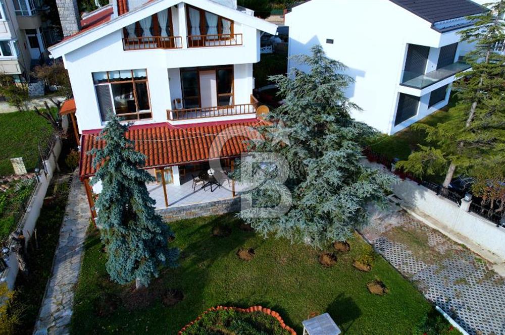 Önü Kapanmaz Deniz Manzaralı Köşe Parsel Satılık Müstakil Villa