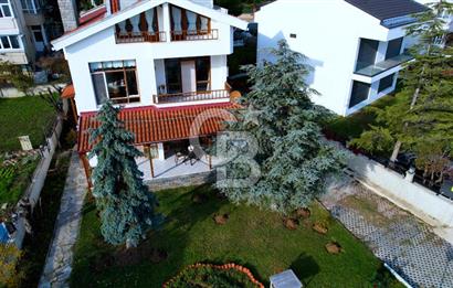 Önü Kapanmaz Deniz Manzaralı Köşe Parsel Satılık Müstakil Villa