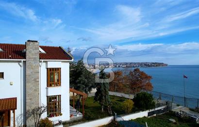 Önü Kapanmaz Deniz Manzaralı Köşe Parsel Satılık Müstakil Villa