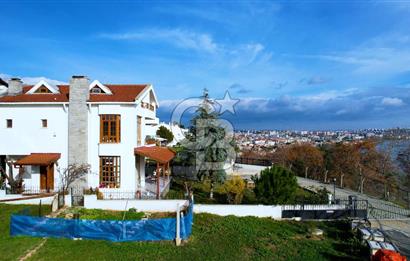 Önü Kapanmaz Deniz Manzaralı Köşe Parsel Satılık Müstakil Villa