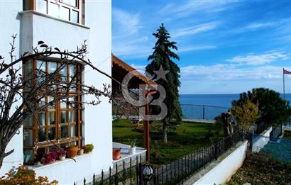 Önü Kapanmaz Deniz Manzaralı Köşe Parsel Satılık Müstakil Villa