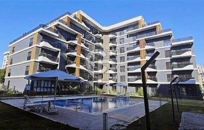 ÇİĞLİ BALATÇIK AZEL DELUXE SİTESİ'NDE HAVUZ CEPHELİ LÜKS SATILIK 2+1 DAİRE