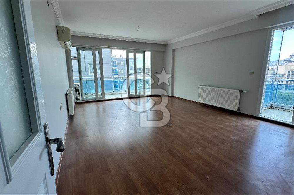 ATIF BEY SİTESİNDE HAVUZ MANZARALI 3+1 SATILIK DAİRE