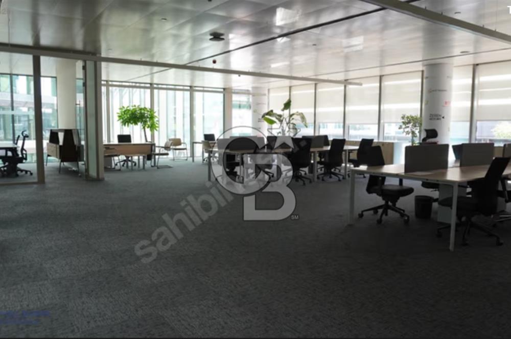 NEO' DAN BÜYÜKDERE CADDESİNDE A+ PLAZADA KDV'Lİ OFİS!