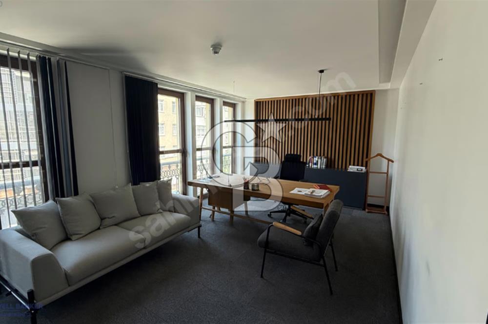 NEO' DAN 420 M2 DEKORASYONLU VE MOBİLYALI KİRALIK OFİS