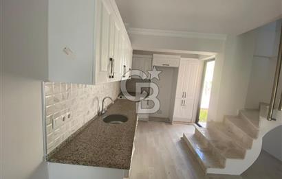 İzmir Eskifoça Kazımdirik'de Yılın Son Fırsatı 2+1 Dubleks Villa