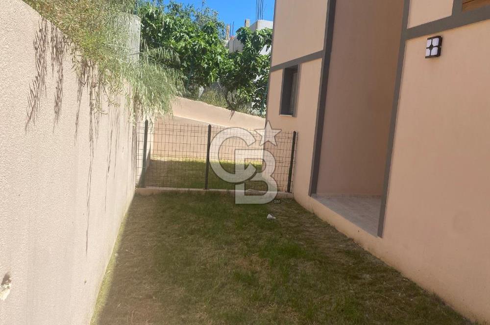 izmir Eskifoça Kazımdirik'de Yılın son fırsatı Köşe Dubleks Villa