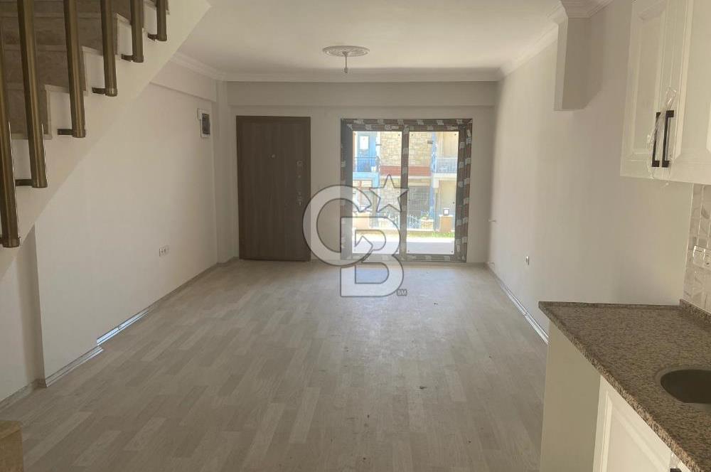 İzmir Eskifoça Kazımdirik'de Yılın Son Fırsatı 2+1 Dubleks Villa