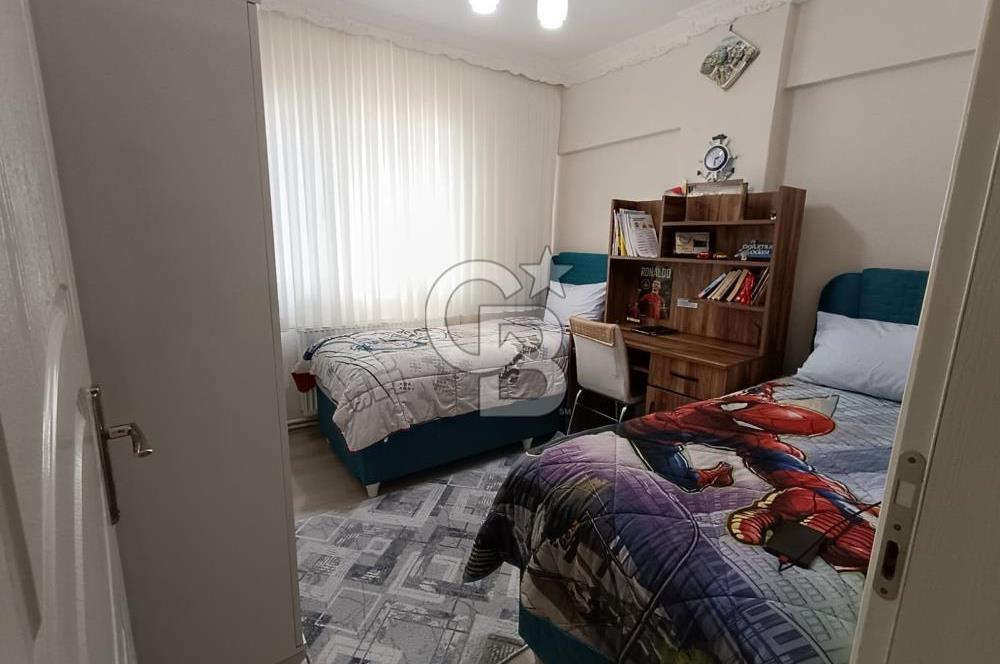 Doğanlar Mahallesinde İşlek Cadde Üzerinde Köşe Parselde K.Bina