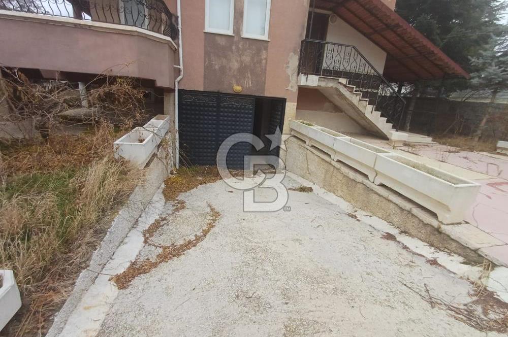 Kırıkkale Merkez'de 500 m2 Kapalı Alanlı 4+2 Müstakil Villa