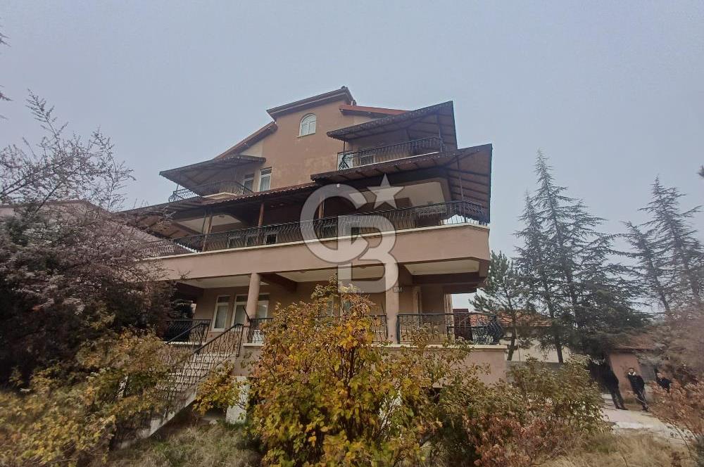 Kırıkkale Merkez'de 500 m2 Kapalı Alanlı 4+2 Müstakil Villa