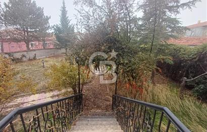 Kırıkkale Merkez'de 500 m2 Kapalı Alanlı 4+2 Müstakil Villa