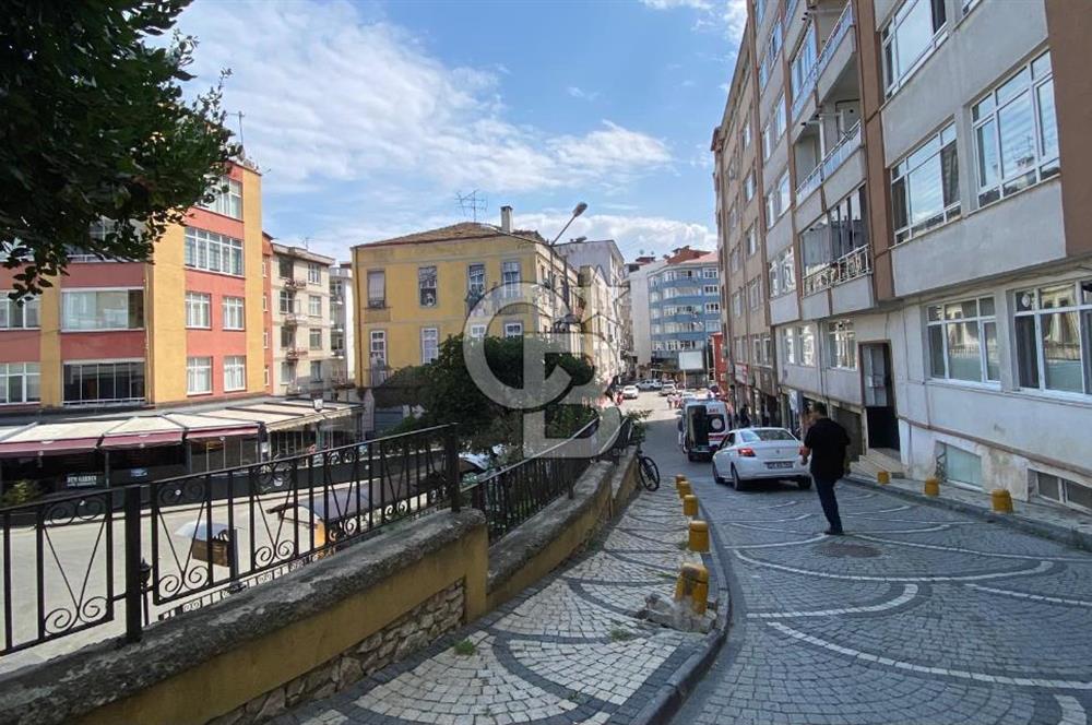 FİDANGÖR CADDESİNDE DENİZ MANZARALI SATILIK DAİRE