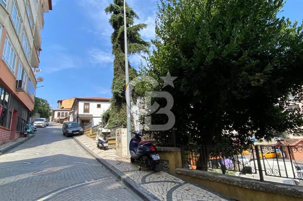 FİDANGÖR CADDESİNDE DENİZ MANZARALI SATILIK DAİRE