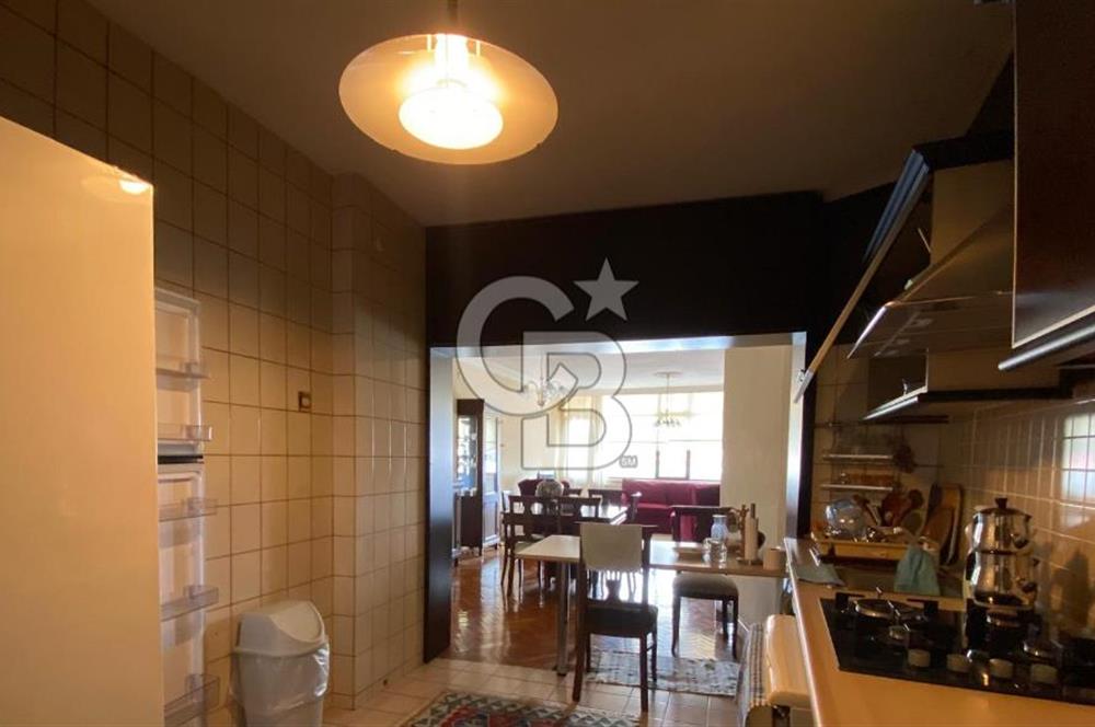 FİDANGÖR CADDESİNDE DENİZ MANZARALI SATILIK DAİRE