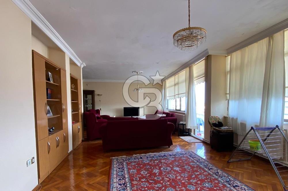 FİDANGÖR CADDESİNDE DENİZ MANZARALI SATILIK DAİRE